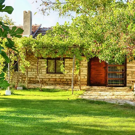 Levana Guest House Bŭlgarevo Exterior photo